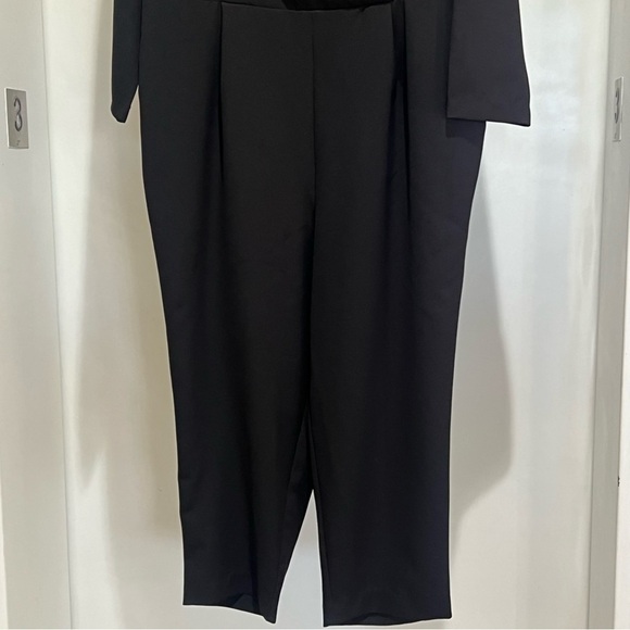 Suit like Black Jumpsuit - Picture 4 of 9